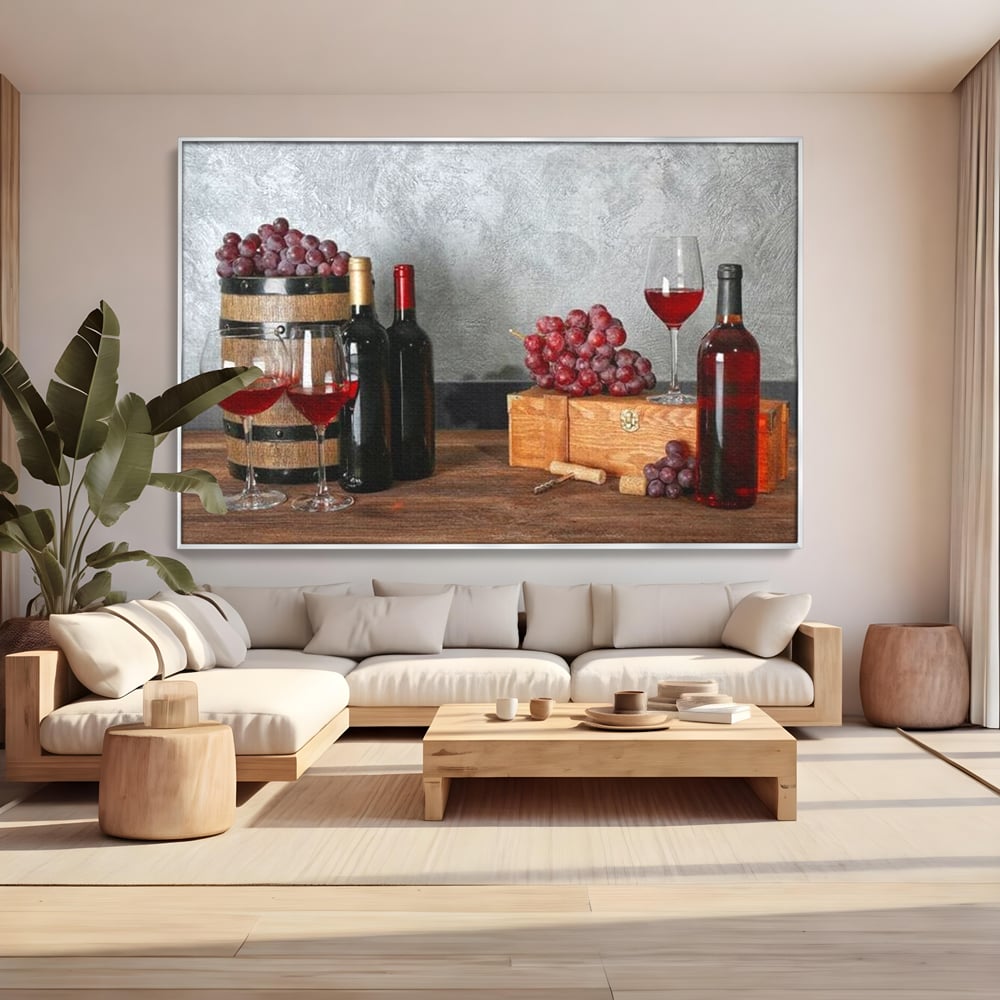 Tablou canvas cu tablou canvas cu sticle si struguri, in rama de aluminiu argintiu, pe perete intr-un living